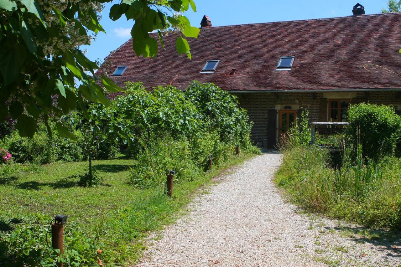 Saint-Usuge Ecolieu Le Chant Du Temps Bed & Breakfast エクステリア 写真